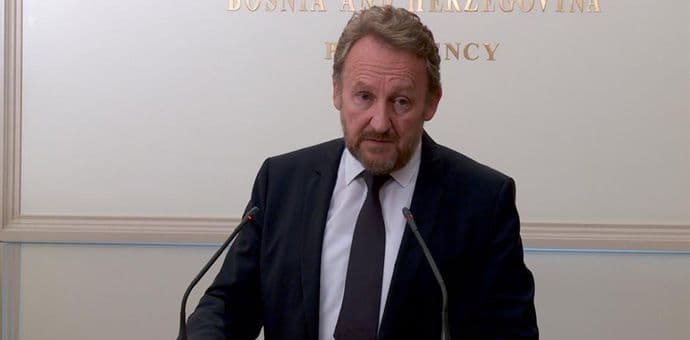 Hrvatska i Srbija su izvršile agresiju na BiH Hrvatska i Srbija su izvršile agresiju na BiH