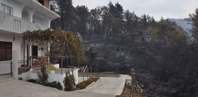 Barbić: Požari u Tivtu pod kontrolom, nijedna kuća nije stradala Barbić: Požari u Tivtu pod kontrolom, nijedna kuća nije stradala