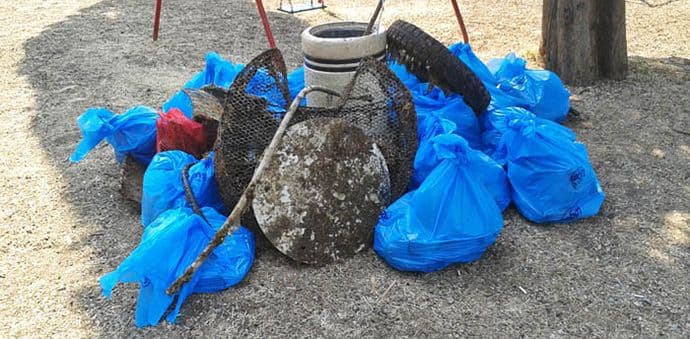 Sa morskog dna u Lepetanima izvučen kubik i po otpada Sa morskog dna u Lepetanima izvučen kubik i po otpada