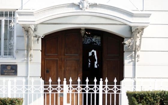 Stejt department: Nije tačno da smo prijetili razbijanjem vrata Stejt department: Nije tačno da smo prijetili razbijanjem vrata