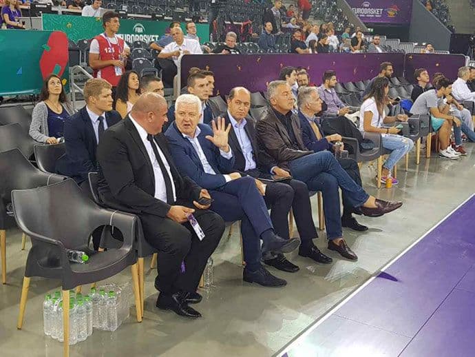 Marković i Đukanović pratili meč Crna Gora- Hrvatska Marković i Đukanović pratili meč Crna Gora- Hrvatska