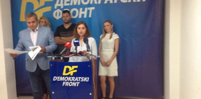 Radunović: Oružje za „državni udar“ pripada crnogorskoj policiji Radunović: Oružje za „državni udar“ pripada crnogorskoj policiji