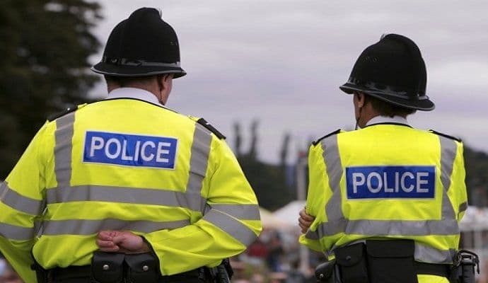 Britanija: Uhapšeni neonacisti, planirali terorističke napade Britanija: Uhapšeni neonacisti, planirali terorističke napade