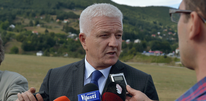 Marković studentima VMŠ: Finansiraćemo troškove nastave u Podgorici Marković studentima VMŠ: Finansiraćemo troškove nastave u Podgorici