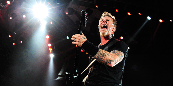 Frontmen Metalike propao kroz rupu na bini (VIDEO) Frontmen Metalike propao kroz rupu na bini (VIDEO)