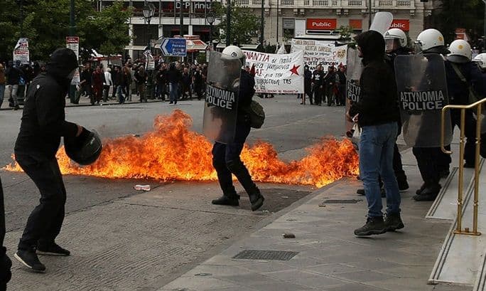 Opsadno stanje: Jake policijske snage u Atini Opsadno stanje: Jake policijske snage u Atini