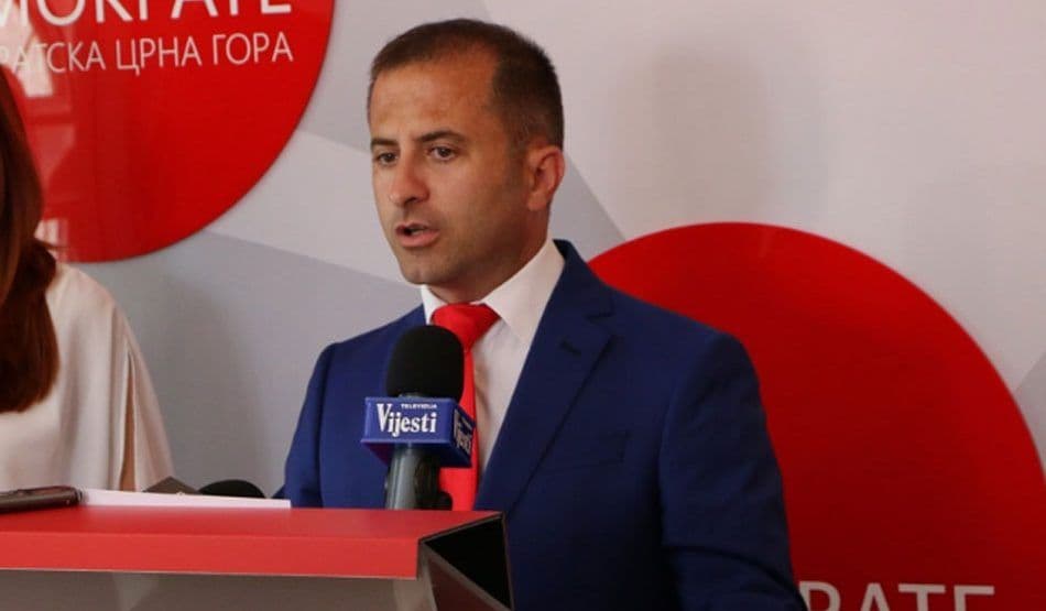 DN: Demokrate imaju još srpskih državljana DN: Demokrate imaju još srpskih državljana