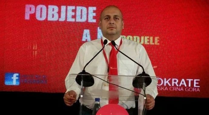 Demokrate - DPS-u: Kada pominjete srpsko državljanstvo prozovite i imena vaših funkcionera Demokrate - DPS-u: Kada pominjete srpsko državljanstvo prozovite i imena vaših funkcionera