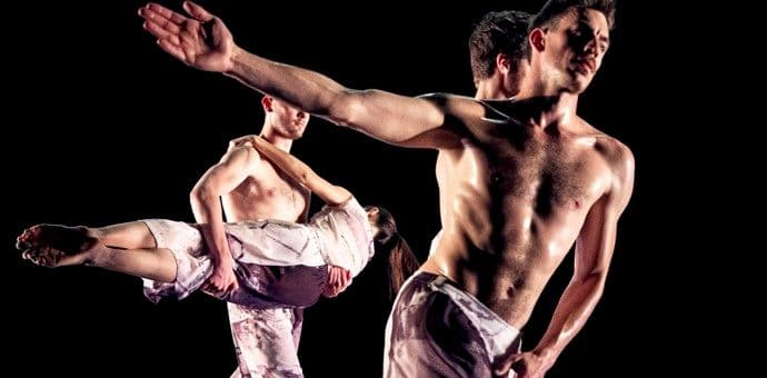 FIAT: "Odmračivanje" i poezija Šimborske FIAT: "Odmračivanje" i poezija Šimborske