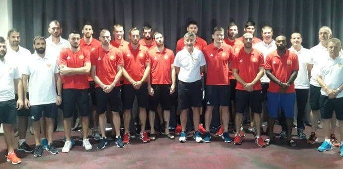 Bez prave spoljne linije se nije moglo više Bez prave spoljne linije se nije moglo više