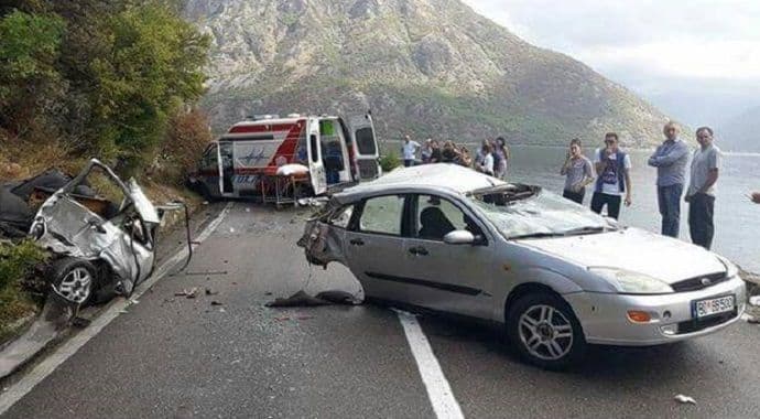 Težak udes u Risnu, dvije osobe povrijeđene! Težak udes u Risnu, dvije osobe povrijeđene!