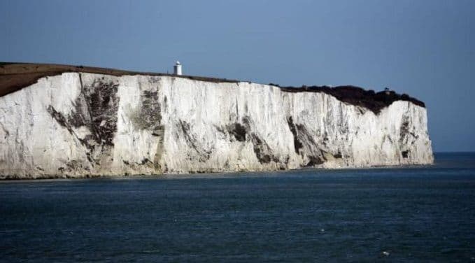 Naučnici u Britaniji pronašli fosilizovanu "vanzemaljsku" prašinu Naučnici u Britaniji pronašli fosilizovanu "vanzemaljsku" prašinu