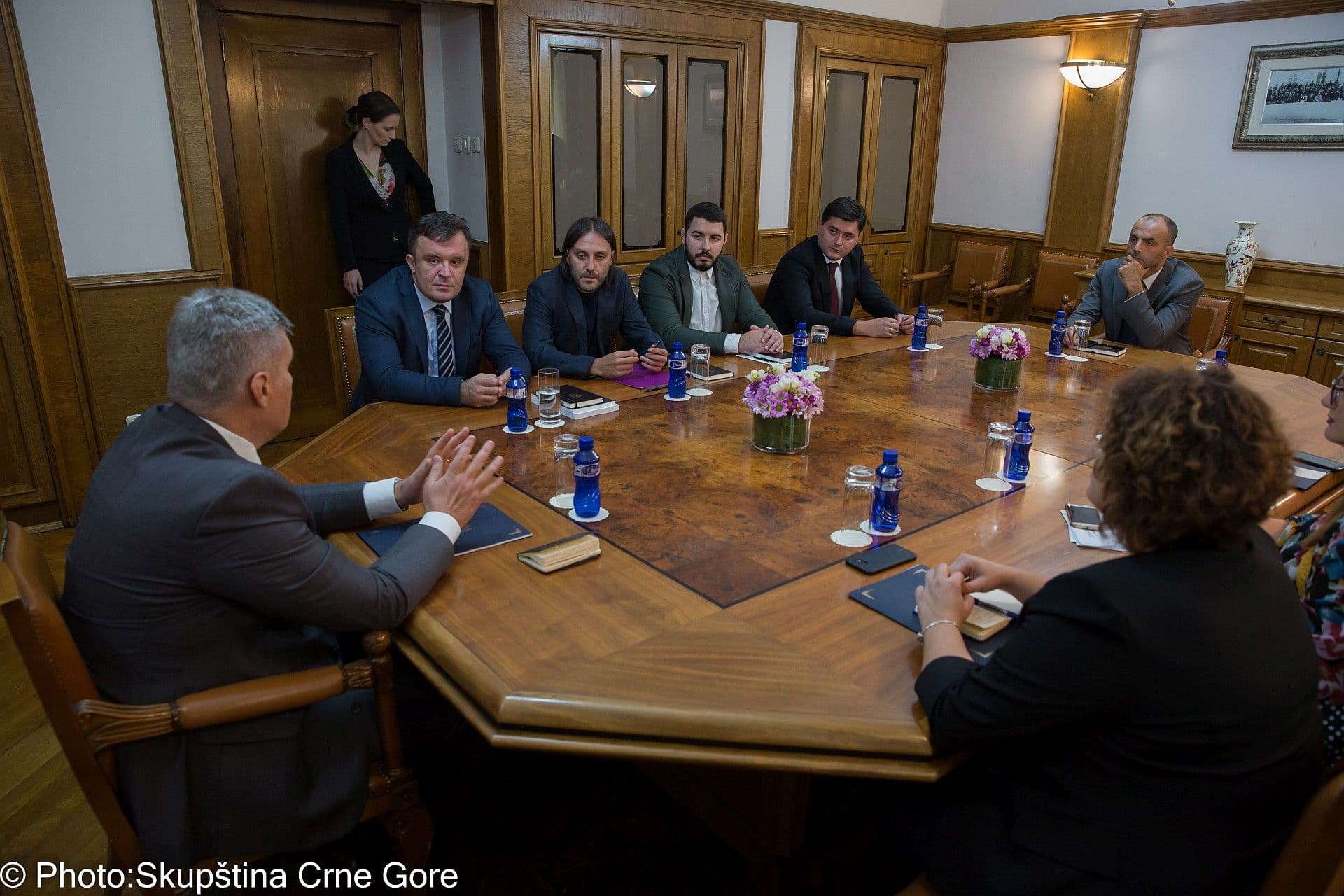 Brajović sa predstavnicima NVO: Zajednički podsticati napredak institucija i društva u cjelini Brajović sa predstavnicima NVO: Zajednički podsticati napredak institucija i društva u cjelini