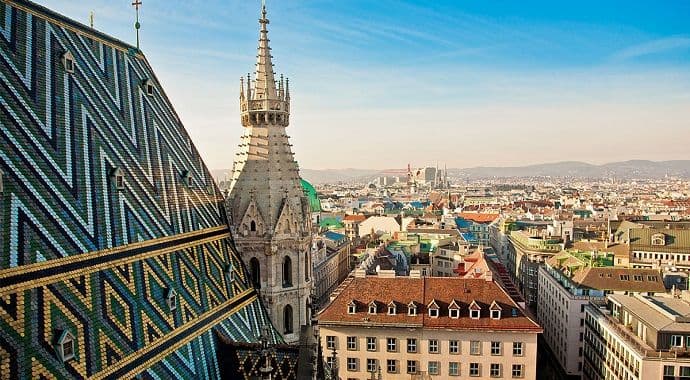 Kavčani oprali milione preko restorana i folkoteka u Beču Kavčani oprali milione preko restorana i folkoteka u Beču