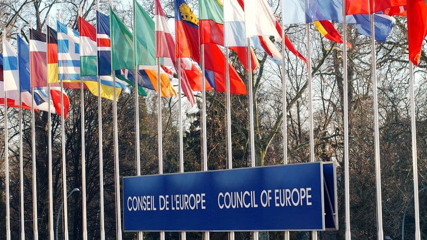 IZVJEŠTAJ SE: Sklad kvare političari, mediji i sveštenici IZVJEŠTAJ SE: Sklad kvare političari, mediji i sveštenici