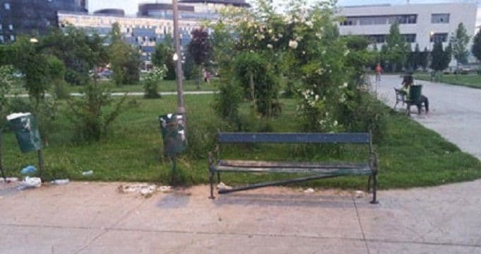 Za obnovu devastiranih klupa i popravku dječjeg mobilijara 124.000 eura Za obnovu devastiranih klupa i popravku dječjeg mobilijara 124.000 eura