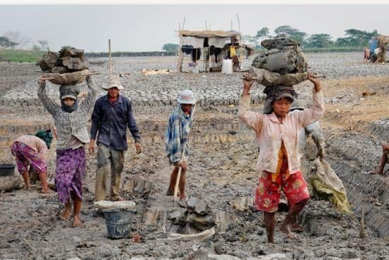 UN: Prošle godine u ropstvu 40 miliona ljudi u svijetu UN: Prošle godine u ropstvu 40 miliona ljudi u svijetu