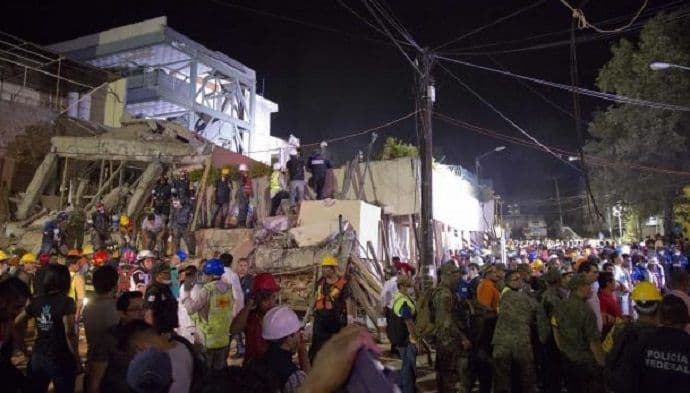 Užas u Meksiko Sitiju: Srušila se škola, stradalo 22 djece Užas u Meksiko Sitiju: Srušila se škola, stradalo 22 djece