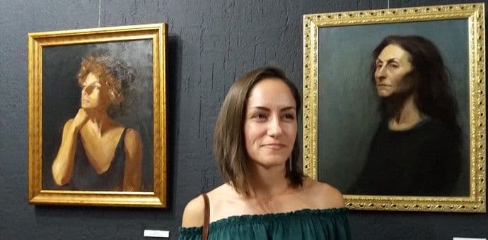 Emina Adrović: CG je preskočila i realizam i akademizam, zato se obrazujem u Italiji Emina Adrović: CG je preskočila i realizam i akademizam, zato se obrazujem u Italiji