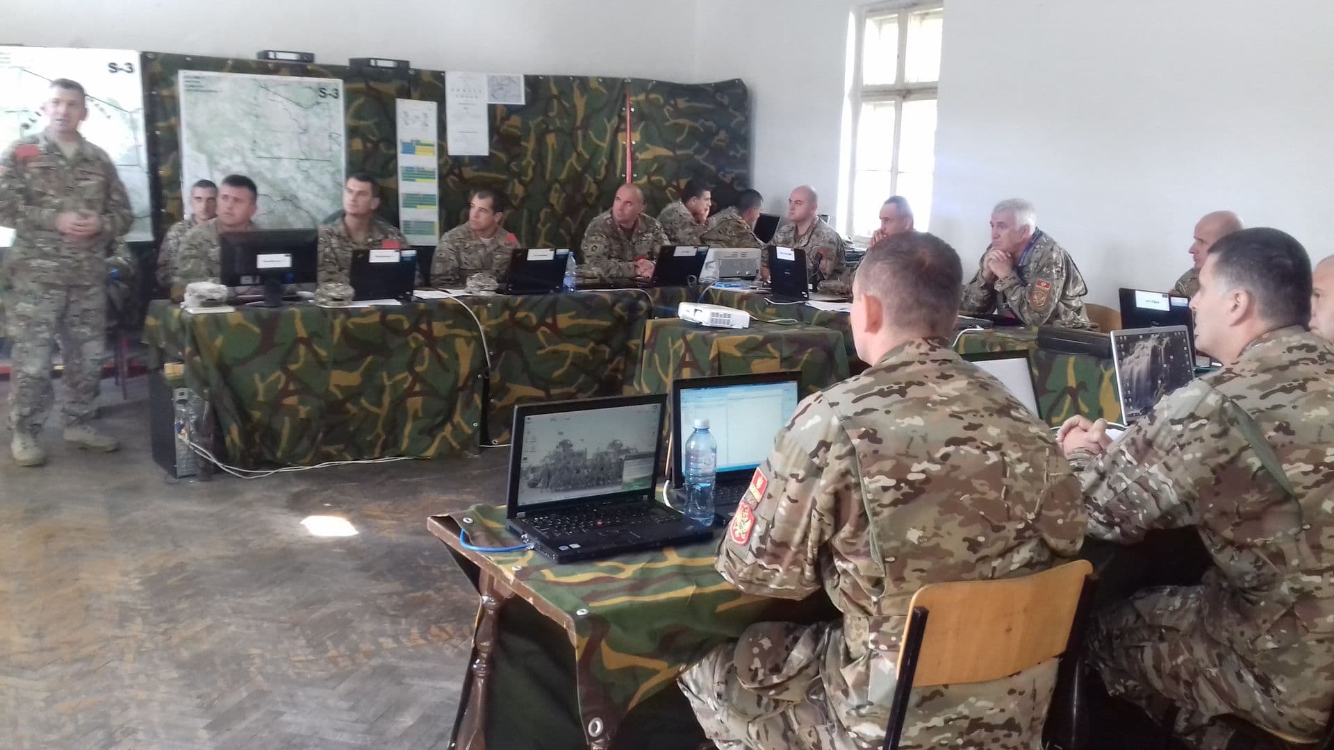 Pljevlja: General Jokić obišao jedinice na vježbi „Odlučan odgovor 17“ Pljevlja: General Jokić obišao jedinice na vježbi „Odlučan odgovor 17“