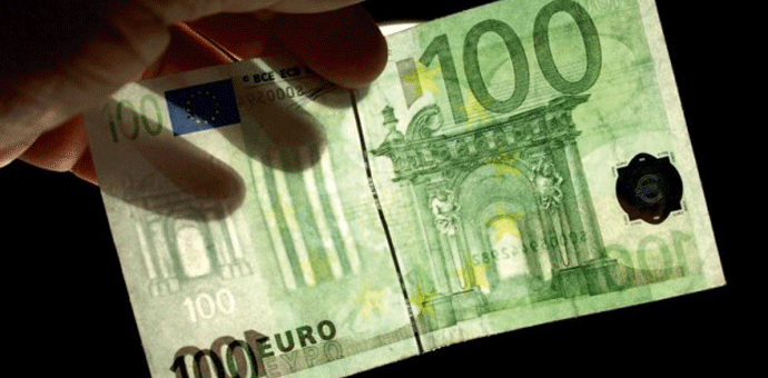 Kotor: Hrvatski državljanin osumnjičen da je falsifikovao oko 3.000 eura Kotor: Hrvatski državljanin osumnjičen da je falsifikovao oko 3.000 eura