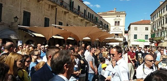 Protest građana Kotora: Vratiti gradu mir Protest građana Kotora: Vratiti gradu mir