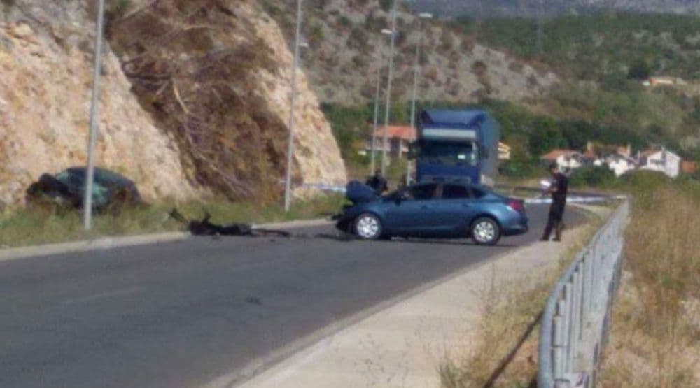 Težak udes u PG: Poginuo policajac, povrijeđen komandant SAJ-a Težak udes u PG: Poginuo policajac, povrijeđen komandant SAJ-a