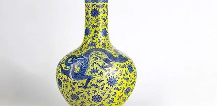 Kineska vaza prodata za vrtoglavo veću cijenu od početne Kineska vaza prodata za vrtoglavo veću cijenu od početne