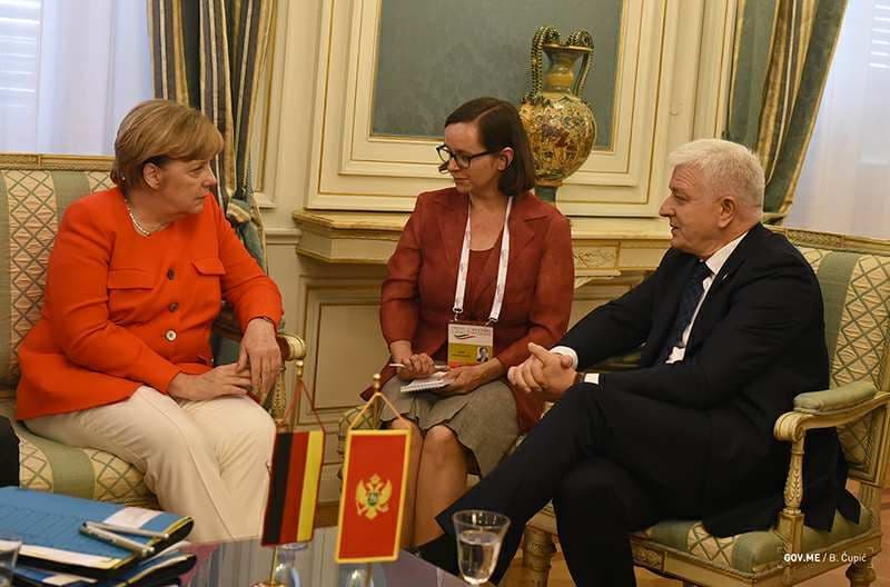 Marković čestitao Merkel izbornu pobjedu Marković čestitao Merkel izbornu pobjedu