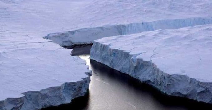Odvojila se još jedna santa leda, neminovno povećanje nivoa mora (VIDEO) Odvojila se još jedna santa leda, neminovno povećanje nivoa mora (VIDEO)