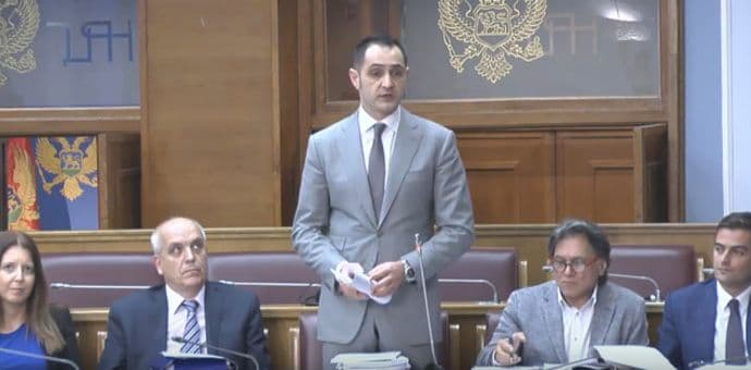 Radulović: Predloženi zakon evolucija, a ne revolucija Radulović: Predloženi zakon evolucija, a ne revolucija