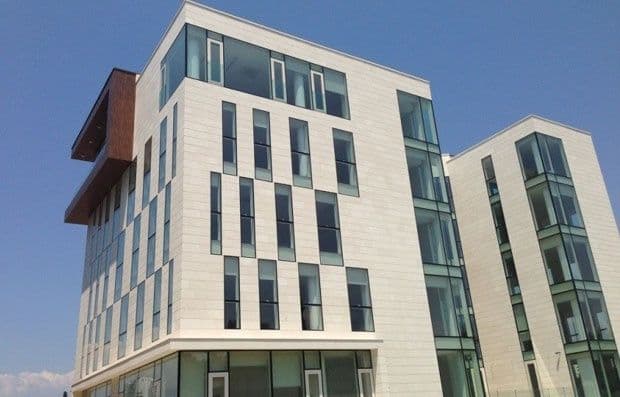 SNS-u milioni eura od "neprijateljske države" SNS-u milioni eura od "neprijateljske države"