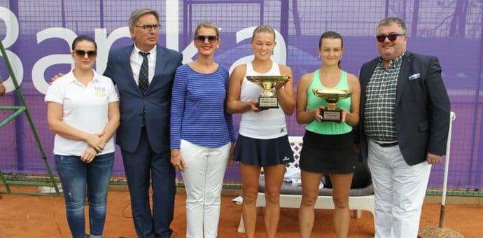 Leberle uručio trofej pobjednici teniskog turnira ”NLB Royal Cup 2017” Leberle uručio trofej pobjednici teniskog turnira ”NLB Royal Cup 2017”