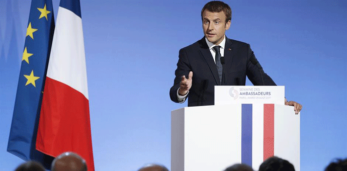 Makronova vlada smanjuje poreze i potrošnju Makronova vlada smanjuje poreze i potrošnju