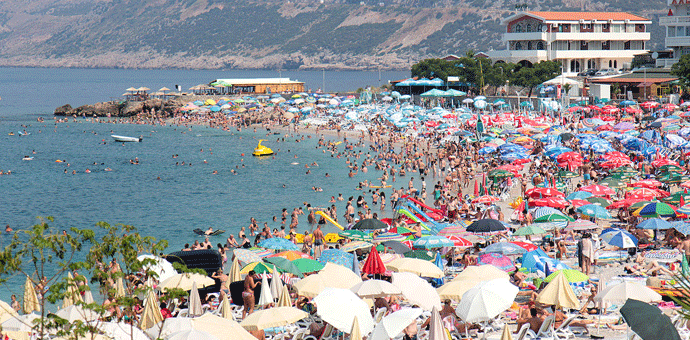 RADULOVIĆ: Prihodi od ljetnje sezone gotovo milijardu eura RADULOVIĆ: Prihodi od ljetnje sezone gotovo milijardu eura