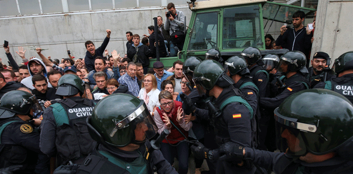 Haos u Kataloniji: Više od 800 povrijeđenih, šef katalonske vlade: Pobijedili smo! (VIDEO) Haos u Kataloniji: Više od 800 povrijeđenih, šef katalonske vlade: Pobijedili smo! (VIDEO)