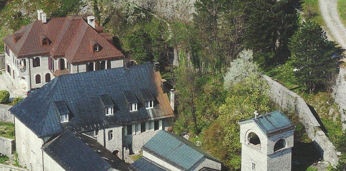 Hronika jedne devastacije: Istorijsko jezgro Cetinja i Cetinjski manastir (I) Hronika jedne devastacije: Istorijsko jezgro Cetinja i Cetinjski manastir (I)