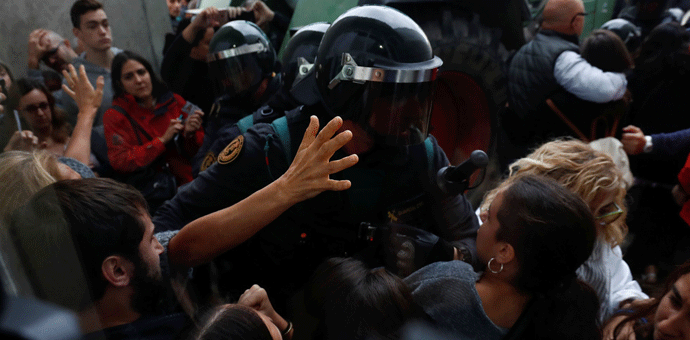 Asanž o brutalnom snimku: Junkeru, suspenduj Španiju (VIDEO) Asanž o brutalnom snimku: Junkeru, suspenduj Španiju (VIDEO)