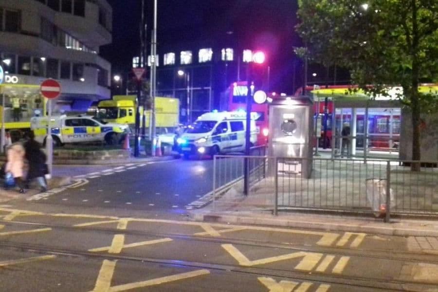 Sumnjiv paket na londonskoj željezničkoj stanici Sumnjiv paket na londonskoj željezničkoj stanici