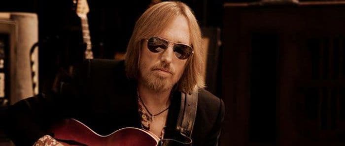 Preminuo američki kantautor i gitarista Tom Peti Preminuo američki kantautor i gitarista Tom Peti