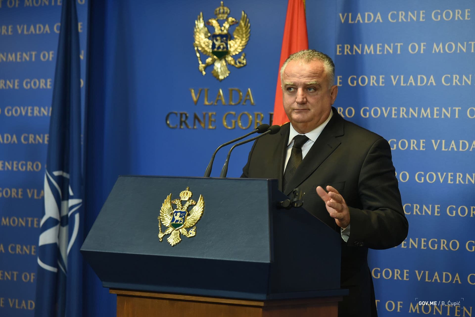 Vlada usvojila Predlog zakona: Manjine će slobodno moći da ističu nacionalne simbole Vlada usvojila Predlog zakona: Manjine će slobodno moći da ističu nacionalne simbole