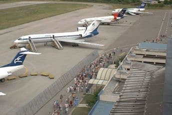 Aerodromi Crne Gore kupuju vozilo za odleđivanje aviona Aerodromi Crne Gore kupuju vozilo za odleđivanje aviona