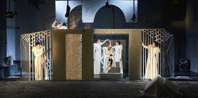 Diplomska predstava "Mamu mu..." na Velikoj sceni Diplomska predstava "Mamu mu..." na Velikoj sceni