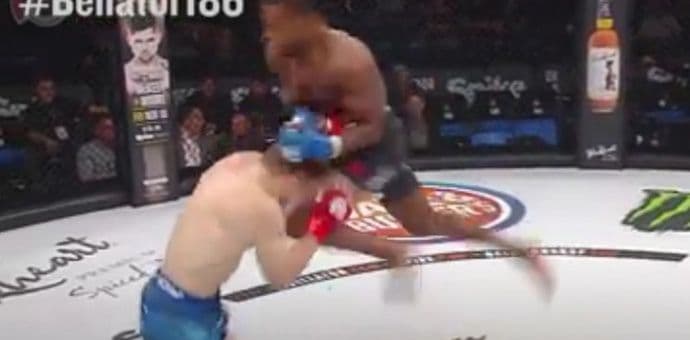 Nokaut godine u MMA ringu (VIDEO) Nokaut godine u MMA ringu (VIDEO)