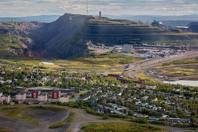 Grad u Švedskoj seli centar na novu lokaciju (VIDEO) Grad u Švedskoj seli centar na novu lokaciju (VIDEO)