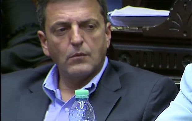 Magija: Poslanik pokreće flašu snagom uma (VIDEO) Magija: Poslanik pokreće flašu snagom uma (VIDEO)