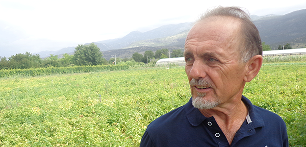 Simović i Orav sjutra na poljoprivrednom gazdinstvu Veselina Jovovića Simović i Orav sjutra na poljoprivrednom gazdinstvu Veselina Jovovića