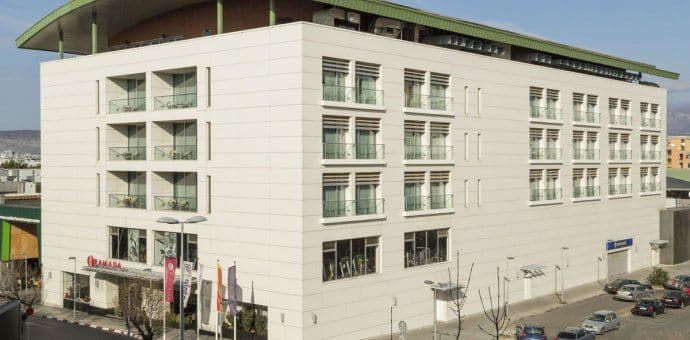 Zaposleni u Ramadi dali krv Zaposleni u Ramadi dali krv