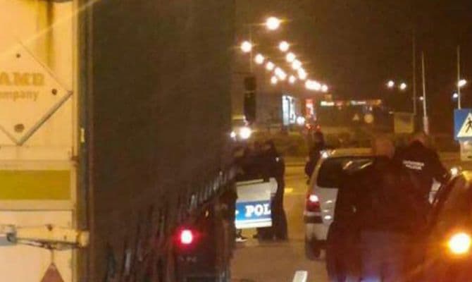 NK-PG: Preticao na punoj liniji, jurila ga policija NK-PG: Preticao na punoj liniji, jurila ga policija