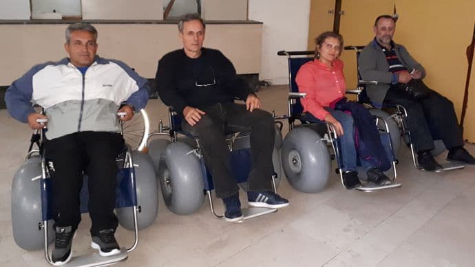 Morsko dobro za Savez udruženja paraplegičara: Četvoro kolica za plažu u vrijednosti 19.397 eura Morsko dobro za Savez udruženja paraplegičara: Četvoro kolica za plažu u vrijednosti 19.397 eura